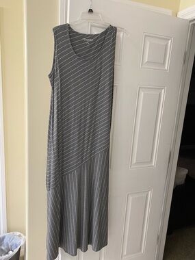 Soft Surroundings Gray Striped Sleeveless Maxi Dress